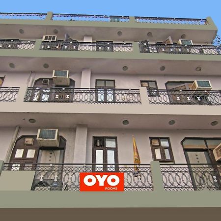 Flagship Hotel Decent Stay Near Pvr Vikaspuri Delhi Нью-Дели Экстерьер фото