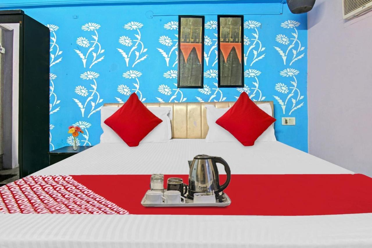 Flagship Hotel Decent Stay Near Pvr Vikaspuri Delhi Нью-Дели Экстерьер фото