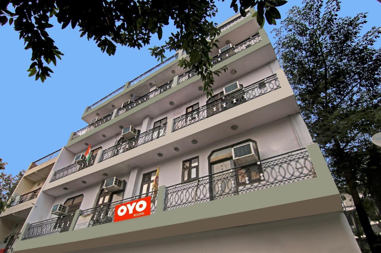 Flagship Hotel Decent Stay Near Pvr Vikaspuri Delhi Нью-Дели Экстерьер фото
