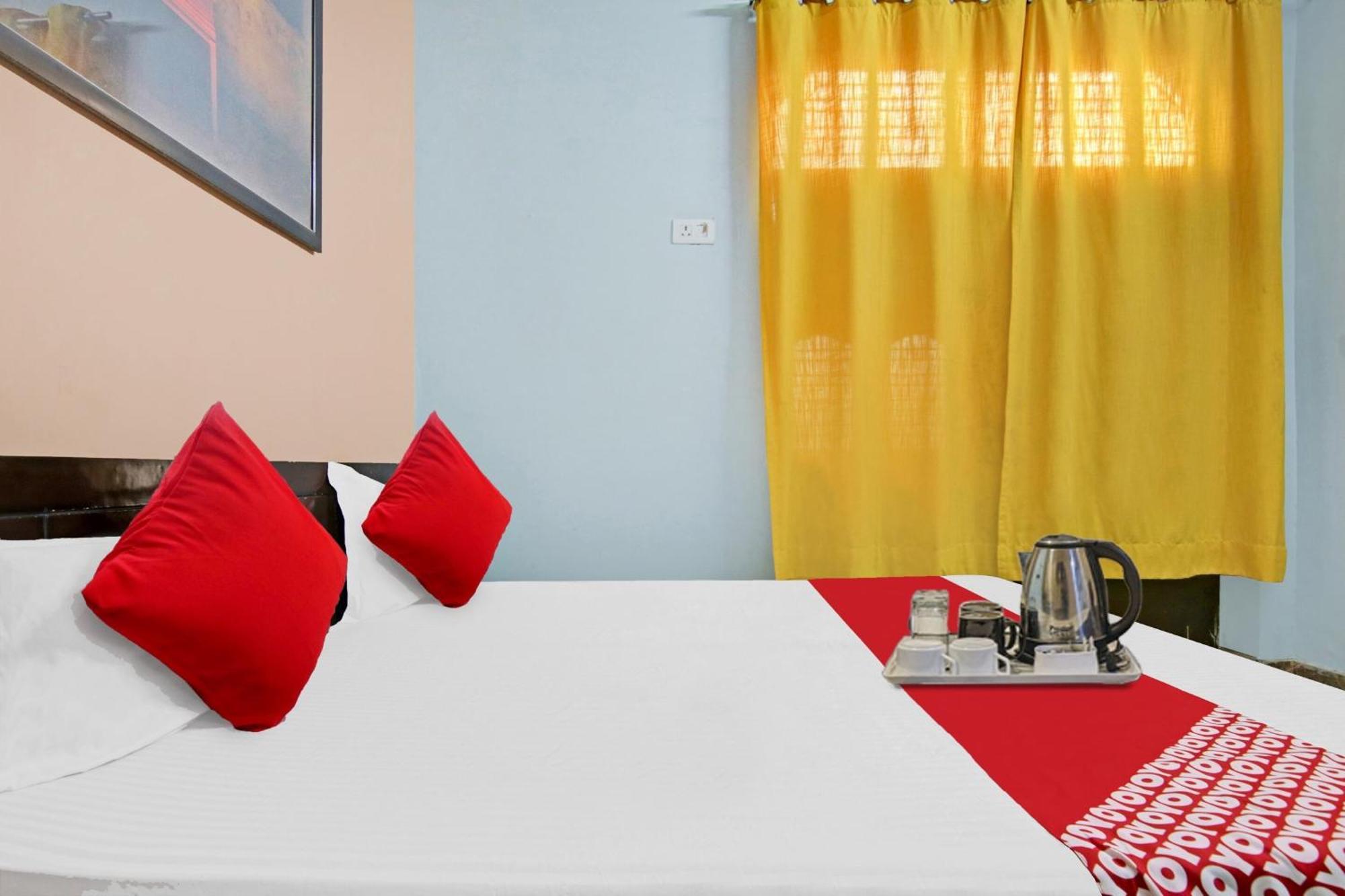 Flagship Hotel Decent Stay Near Pvr Vikaspuri Delhi Нью-Дели Экстерьер фото
